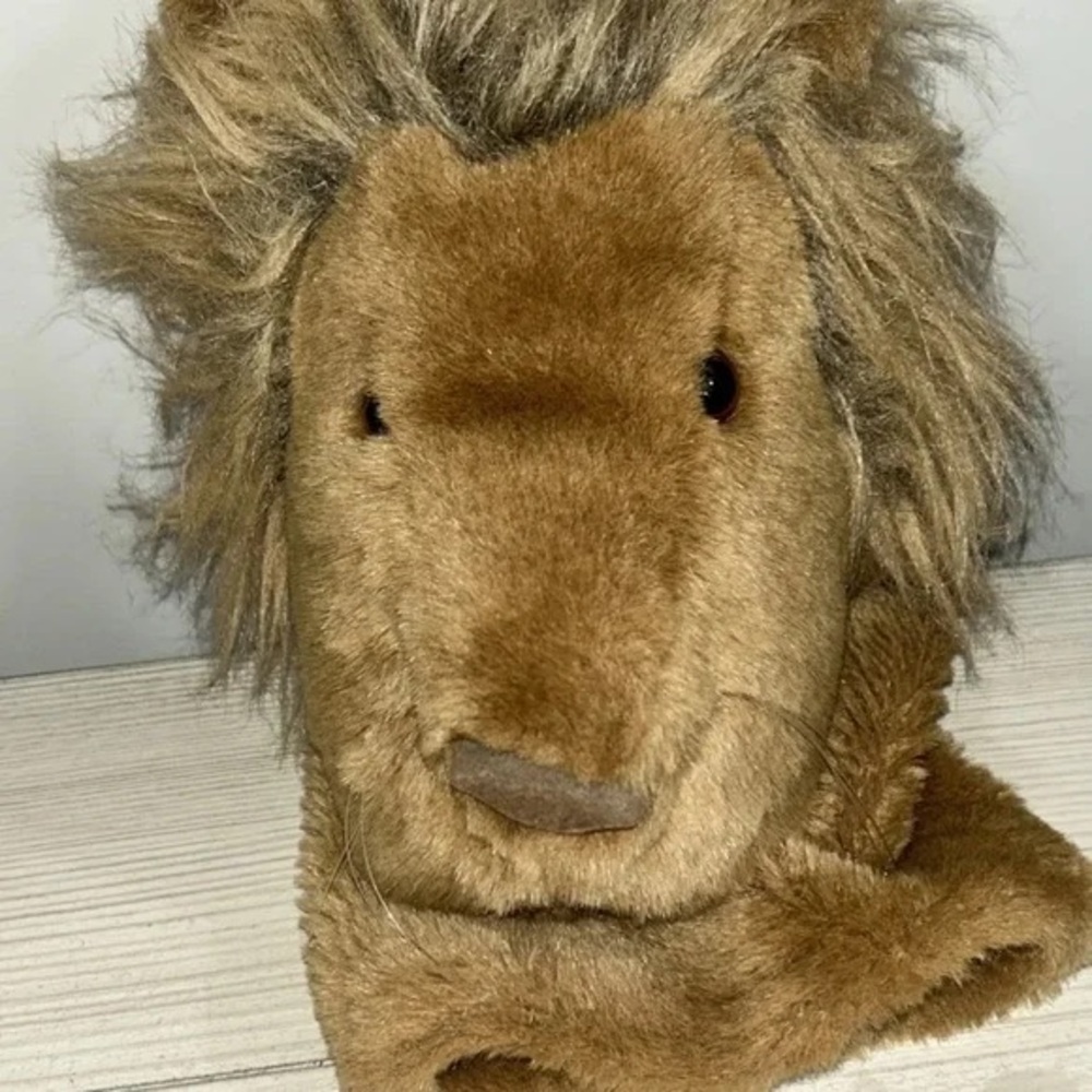 Plush Lion Scarf